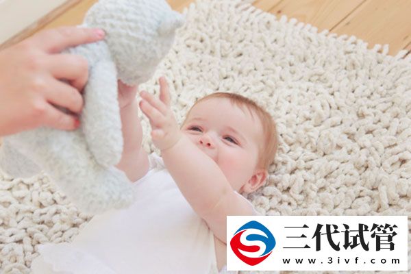 試管嬰兒胚胎移植后，怎么“躺”也是一門(mén)學(xué)問(wèn)！(圖1)